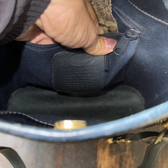 Brighton vtg navy blue leather with gold hardware large bucket back - Picture 9 of 15